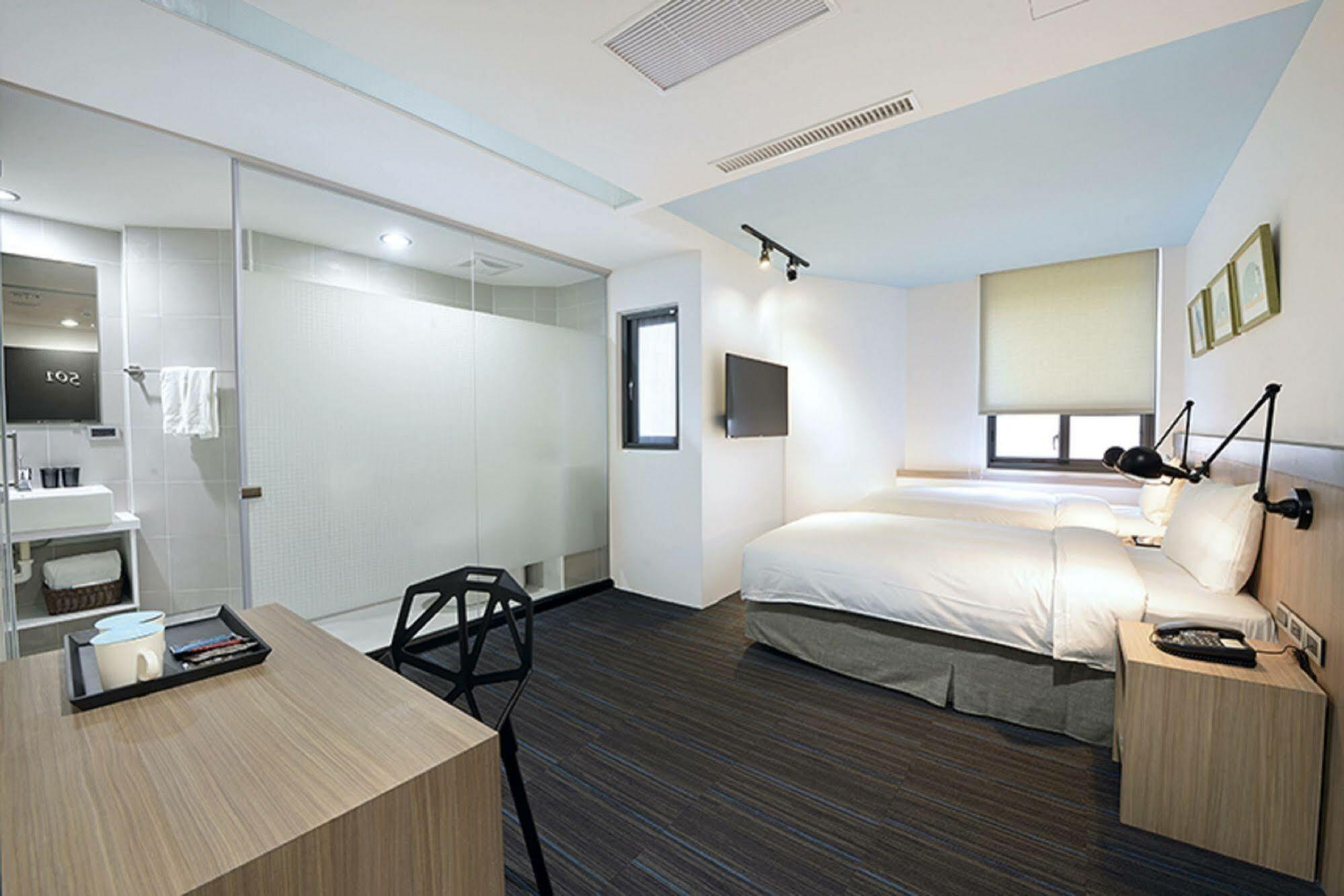 Hommie Inn Taichung Exterior foto